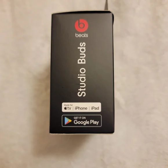 Beats by Dre earbuds, gray, added a pic of mine that are the same exact kind - Picture 2 of 6